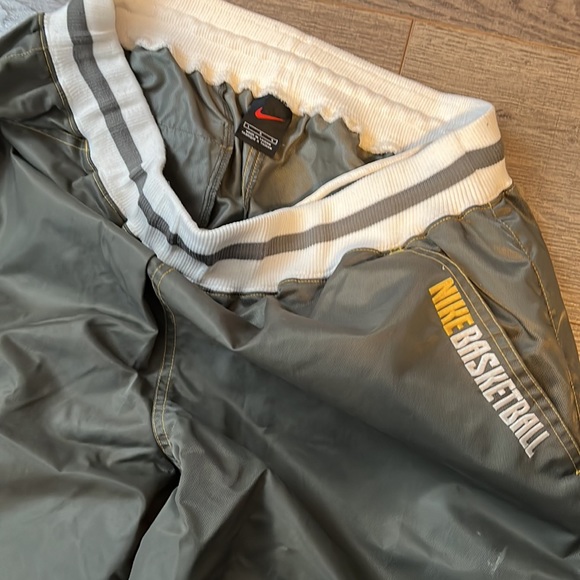 Nike Basketball pants - Picture 3 of 4